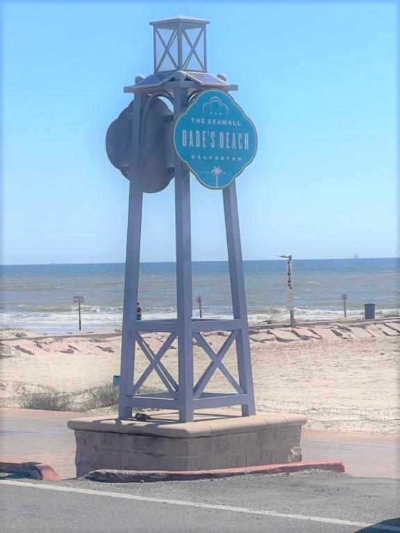 Tipsea On The Seawall Galveston Buitenkant foto